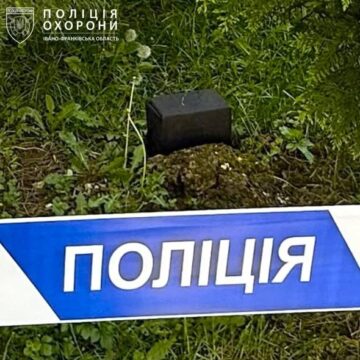 Підозрілу коробку виявили на території Івано-Франківського ліцею: як діяли правоохоронці