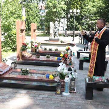 В Івано-Франківську вшанували правоохоронців, які загинули під Слов’янськом