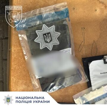 У Вовчинці поліцейські охорони затримали чоловіка з ймовірними наркотиками