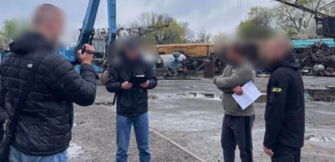 На Прикарпатті посадовці «Укрзалізниці» організували схему фіктивного працевлаштування для отримання броні