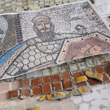 На Франківщині відновлюють 60-річну мозаїку із зображенням Короля Данила На Франківщині відновлюють 60-річну мозаїку із зображенням Короля Данила