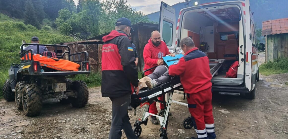 У Карпатах знову травмувалась туристка: постраждалу евакуювали рятувальники