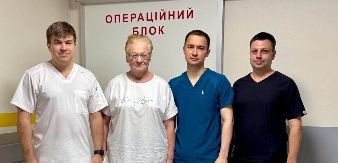 Вперше у Західному регіоні України: у франківській ЦМКЛ виконали малоінвазивну заміну одразу двох клапанів серця Вперше у Західному регіоні України: у франківській ЦМКЛ виконали малоінвазивну заміну одразу двох клапанів серця