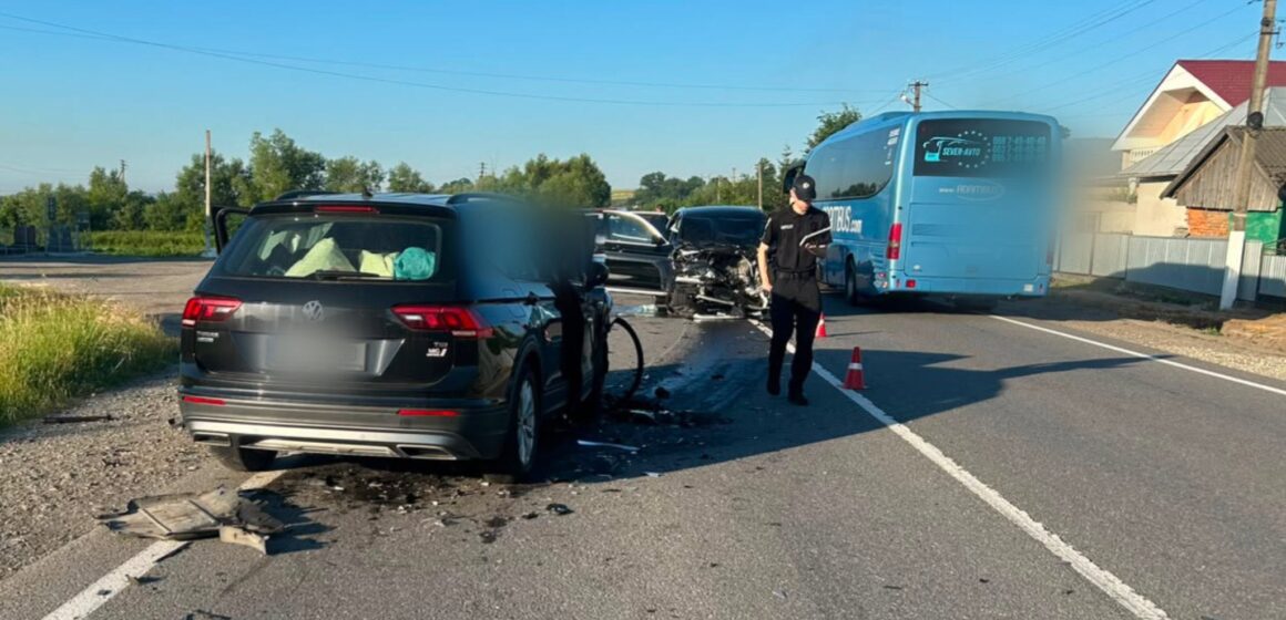 Через втому водійка заснула за кермом: поліцейські встановили обставини автопригоди на Рогатинщині Через втому водійка заснула за кермом: поліцейські встановили обставини автопригоди на Рогатинщині
