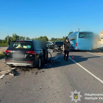Через втому водійка заснула за кермом: поліцейські встановили обставини автопригоди на Рогатинщині