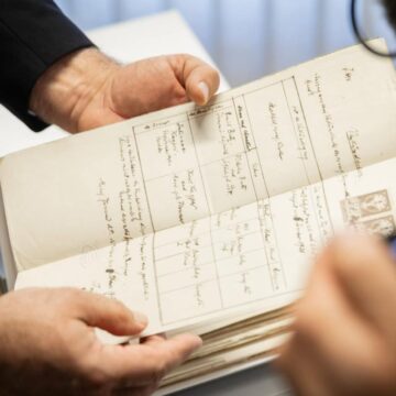 Латвія повернула Україні документи про євангелічні громади та німецькі поселення на Івано-Франківщині