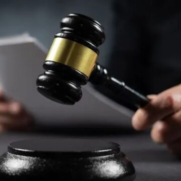Майже десять років без вироку: засудили водія вантажівки, що п’яним спричинив смертельну ДТП у Отинії Майже десять років без вироку: засудили водія вантажівки, що п’яним спричинив смертельну ДТП у Отинії