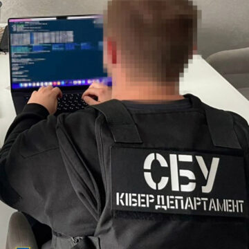 СБУ та Нацполіція затримали хакерів, які розробили копію «Резерв+», щоб заробляти на ухилянтах СБУ та Нацполіція затримали хакерів, які розробили копію «Резерв+», щоб заробляти на ухилянтах
