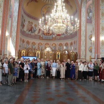37 медалей «За заслуги перед Прикарпаттям» родинам полеглих захисників вручили у Коломиї