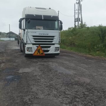 На Прикарпатті ремонтують Тисменицьку трасу