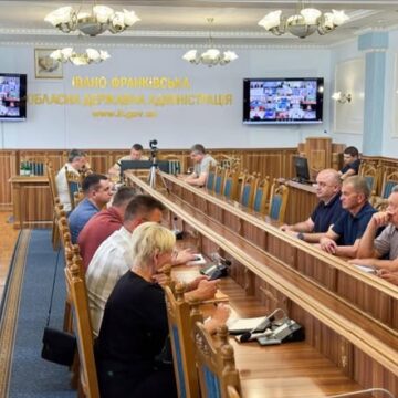 На засіданні Державної комісії ТЕБ та НС Прикарпаття обговорили питання безпеки, інфраструктури та громадського здоров’я На засіданні Державної комісії ТЕБ та НС Прикарпаття обговорили питання безпеки, інфраструктури та громадського здоров’я