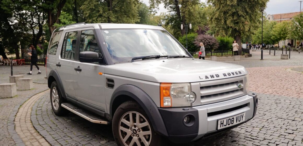 Керівниця області передала авто для військовослужбовців 135-го окремого батальйону ДШВ ЗСУ Керівниця області передала авто для військовослужбовців 135-го окремого батальйону ДШВ ЗСУ
