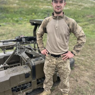 “Усвідомлення того, що ти в оточенні й не знаєш, що буде далі, запам’ятовується на все життя” – історія Владислава на позивний “Спартан” “Усвідомлення того, що ти в оточенні й не знаєш, що буде далі, запам’ятовується на все життя” – історія Владислава на позивний “Спартан”