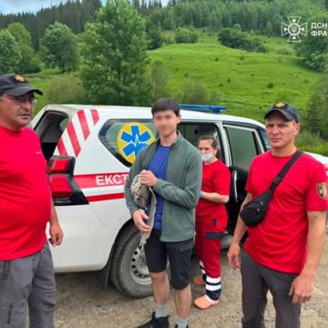 У горах Верховинщини туриста зі Львівщини вкусила змія У горах Верховинщини туриста зі Львівщини вкусила змія