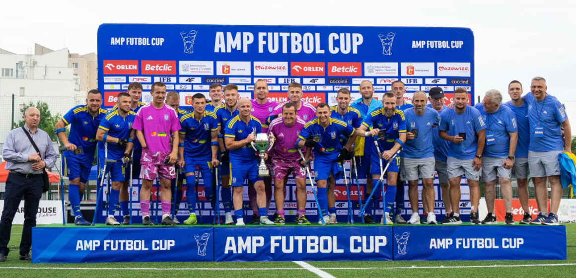 Ампфутбольна збірна України з двома прикарпатцями у складі здобула срібні нагороди футбольного турніру у Варшаві Ампфутбольна збірна України з двома прикарпатцями у складі здобула срібні нагороди футбольного турніру у Варшаві