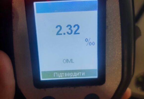 «Перебрав» норму алкоголю в 11 разів та сів за кермо без прав: у Франківську патрульні затримали 22-річного водія-порушника