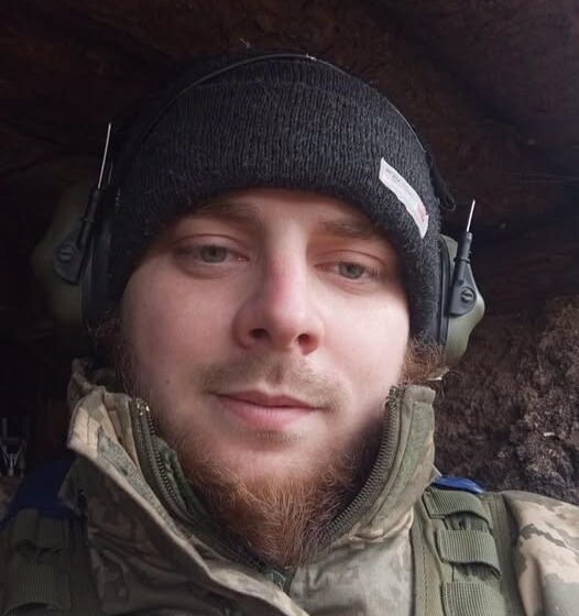Косівщина у скорботі: на фронті загинув захисник Андрій Равнишин Косівщина у скорботі: на фронті загинув захисник Андрій Равнишин