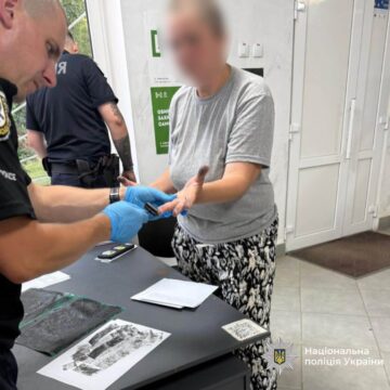 На Прикарпатті мати систематично била і знущалась над 15-річним сином із тяжкою формою ДЦП