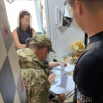 Для багатьох у ТЦК сьогодні справді настав «чистий четвер»
