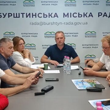 Соціальний захист, розвиток інфраструктури та комунальне майно: у Бурштині відбулося позачергове засідання міськвиконкому