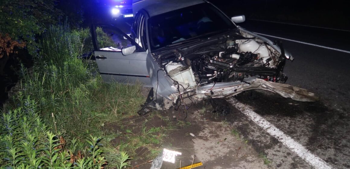 У Делятині нетверезий водій в’їхав у кам’яну огорожу – травмувалися троє пасажирів, серед яких 6-річна дитина У Делятині нетверезий водій в’їхав у кам’яну огорожу – травмувалися троє пасажирів, серед яких 6-річна дитина