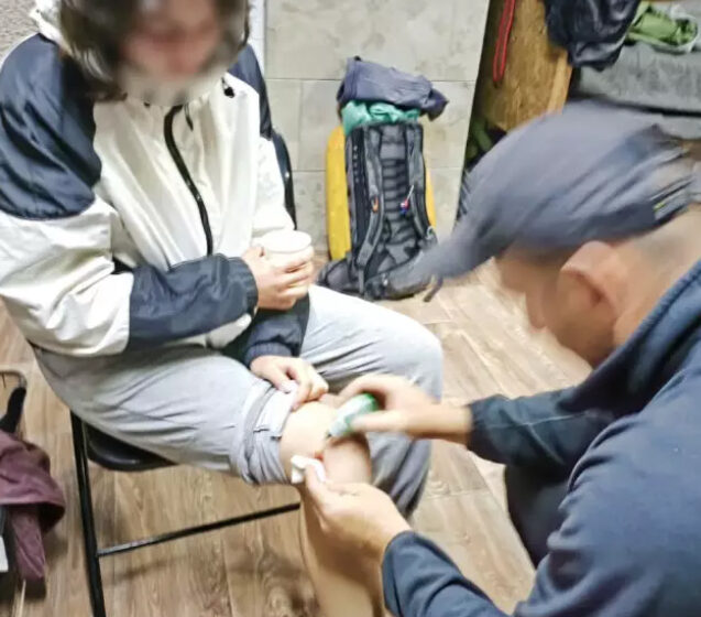 Гірські рятувальники надали допомогу туристам у Карпатах Гірські рятувальники надали допомогу туристам у Карпатах
