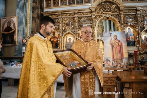 В Архікатедральному соборі виставили до почитання ікону з мощами св. Володимира Великого