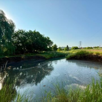 У Калуші на вулиці Юлії Ганущак розширюється воронка в руслі річки Сівка