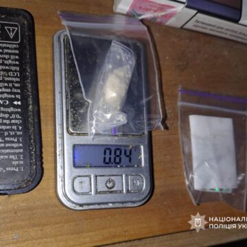 Двох коломиян та долинянина викрили на незаконному обігу психотропів