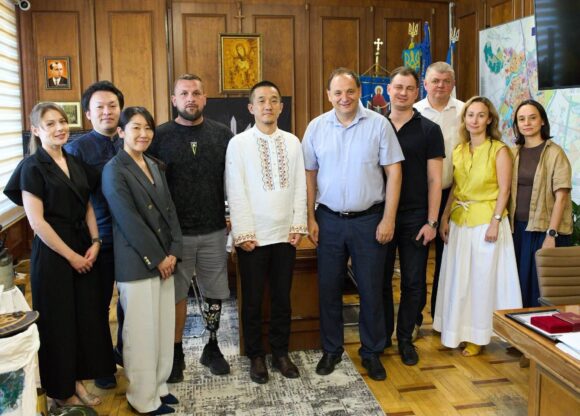 Реабілітація, адаптивний спорт та підтримка ветеранів з порушеннями зору: Франківськ відвідала делегація з Японії Реабілітація, адаптивний спорт та підтримка ветеранів з порушеннями зору: Франківськ відвідала делегація з Японії