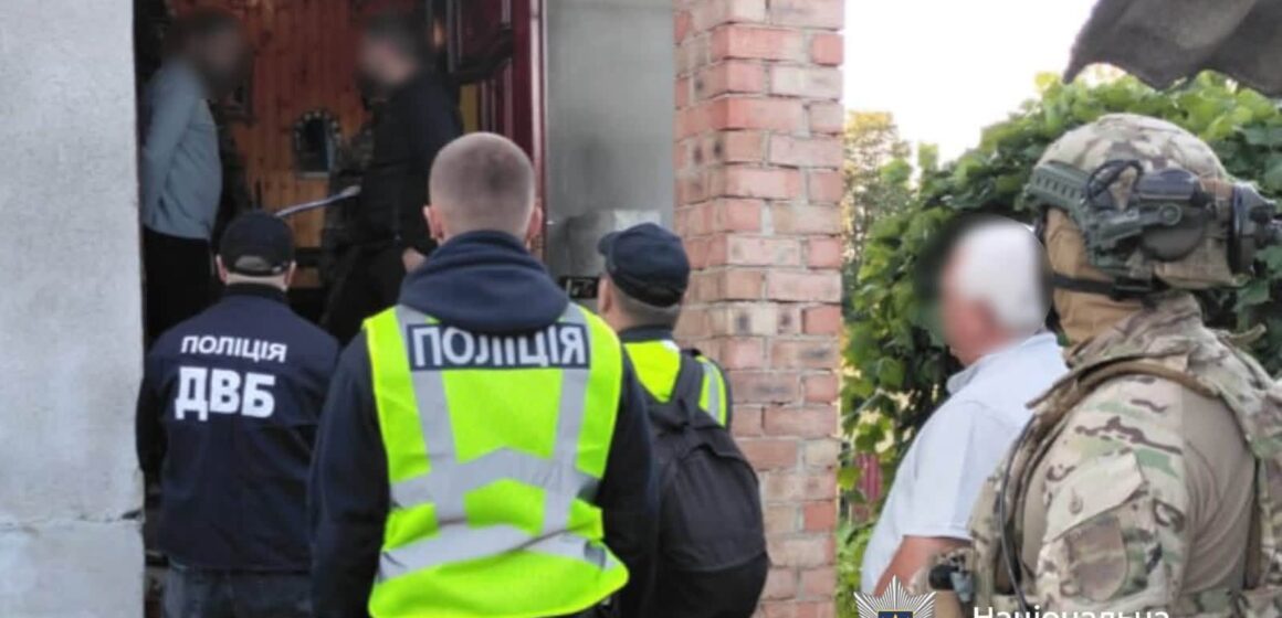 На Надвірнянщині поліцейські викрили іноземця, який організував канал збуту особливо небезпечної психотропної речовини PVP На Надвірнянщині поліцейські викрили іноземця, який організував канал збуту особливо небезпечної психотропної речовини PVP