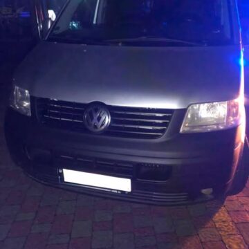 У Франківську під час комендантської години патрульні зупинили неповнолітнього керманича, який ніколи не отримував посвідчення водія
