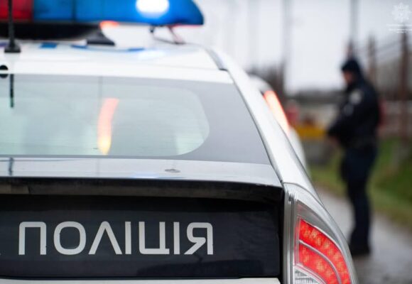 Пошкодження автомобільних коліс в Івано-Франківську: поліція відкрила кримінальне провадження