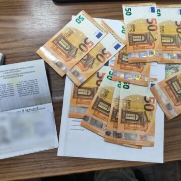 Двоє жителів Івано-Франківської області, які намагалися виїхати з України без документів, пропонували прикордонникам хабар Двоє жителів Івано-Франківської області, які намагалися виїхати з України без документів, пропонували прикордонникам хабар