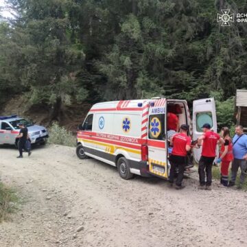 Рятувальники Прикарпаття двічі надавали допомогу травмованим туристам у горах