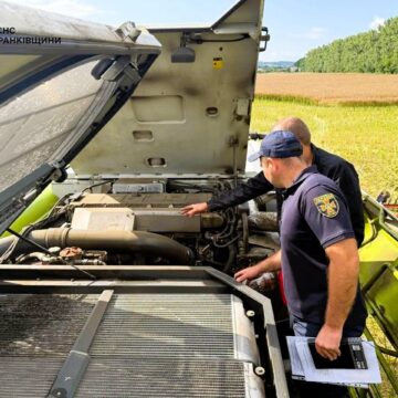 Жнива на Прикарпатті — у полі зору офіцерів-рятувальників громад