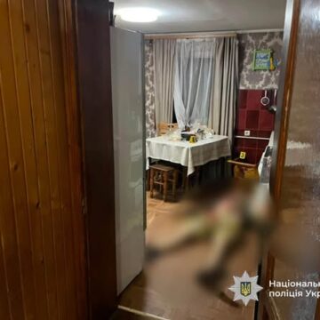 Суперечка завершилася вбивством на Верховинщині: поліцейські затримали підозрюваного та повідомили йому про підозру