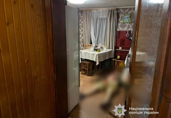 Суперечка завершилася вбивством на Верховинщині: поліцейські затримали підозрюваного та повідомили йому про підозру