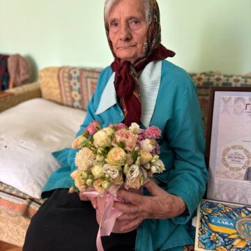 Працівниця “Прикарпаттяобленерго” Надія Черних відсвяткувала 100-річний ювілей!