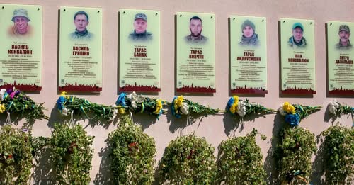 У Підлужжі увіковічнили пам’ять про сімох полеглих воїнів-земляків