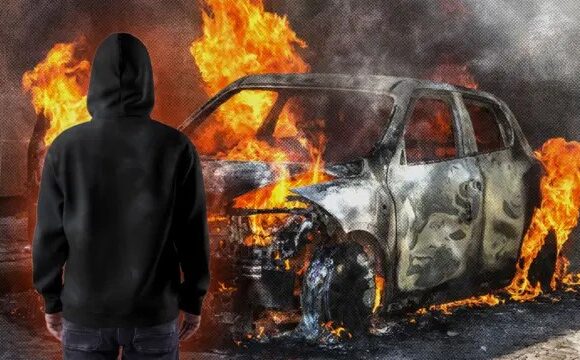 В Івано-Франківську судили виконавця двох підпалів автівок, завербованого через Telegram