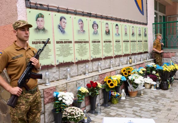 На Прикарпатті вшанували пам’ять загиблих випускників спортивного ліцею (ФОТО)