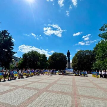 Рогатинська, Бурштинська, Галицька та Івано-Франківська громади провели мирну акцію на підтримку Захисників, які перебувають у полоні або мають статус безвісти зниклих