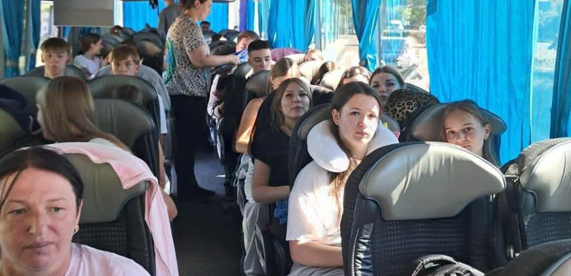 40 дітей з Прикарпаття вирушили на відпочинок до Угорщини