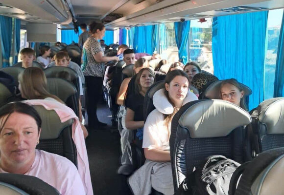 40 дітей з Прикарпаття вирушили на відпочинок до Угорщини