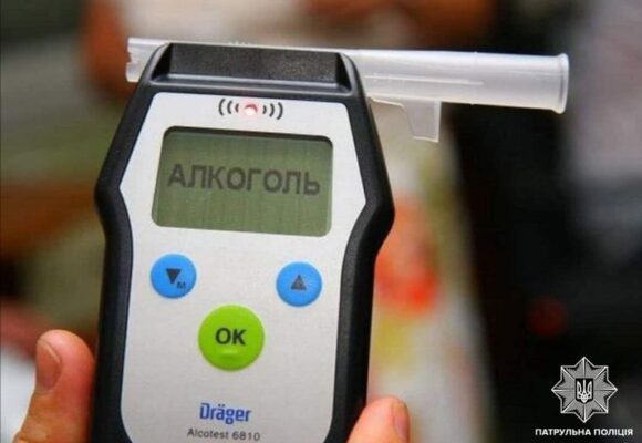 За минулі вихідні патрульні виявили п’ятеро водіїв з ознаками сп’яніння