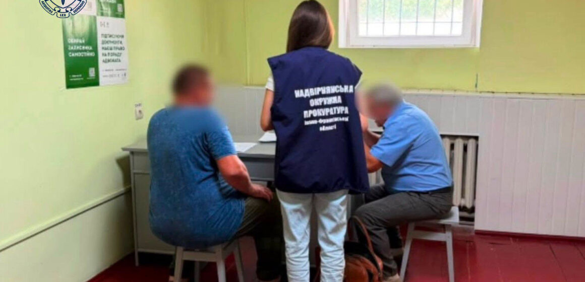 На Надвірнянщині затримали чоловіка за напад на підлітка: розбив голову пляшкою На Надвірнянщині затримали чоловіка за напад на підлітка: розбив голову пляшкою