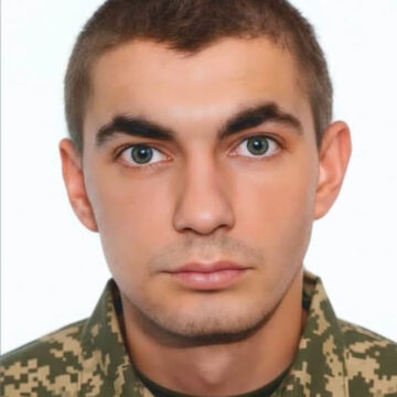 Захищаючи Україну загинув житель села Назавизів Андрій Гекманюк Захищаючи Україну загинув житель села Назавизів Андрій Гекманюк