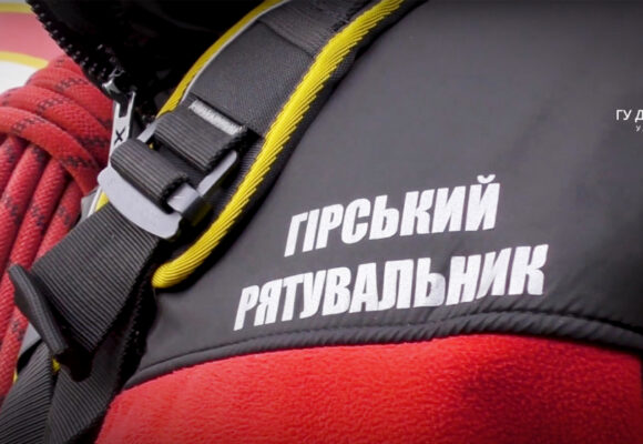 Дорогою до озера Несамовите заблукали дві туристки з Львівщини