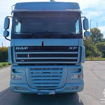 На Коломийщині нетверезий водій автомобіля DAF здійснив наїзд на запаркований автомобіль Fiat